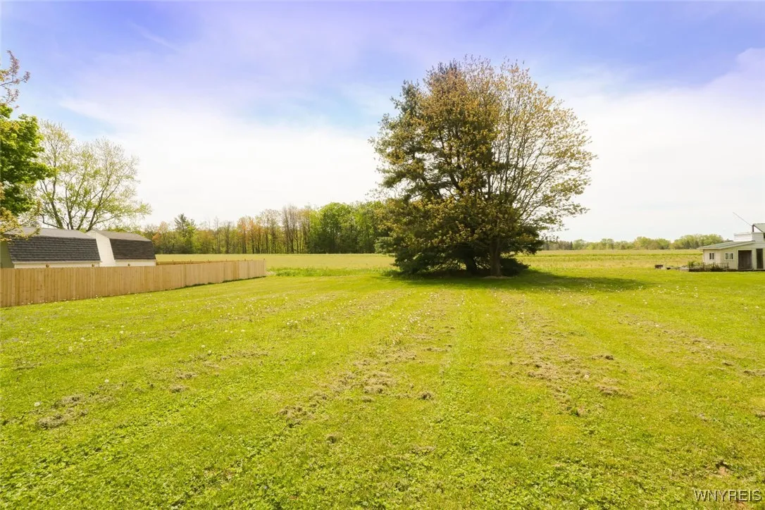 3631 Bonnie Lane, Hamburg, New York 14075, Hamburg, New York 14075, 3 Bedrooms Bedrooms, 10 Rooms Rooms,2 BathroomsBathrooms,Residential,Closed,3631 Bonnie Lane, Hamburg, New York 14075,0,B1606382