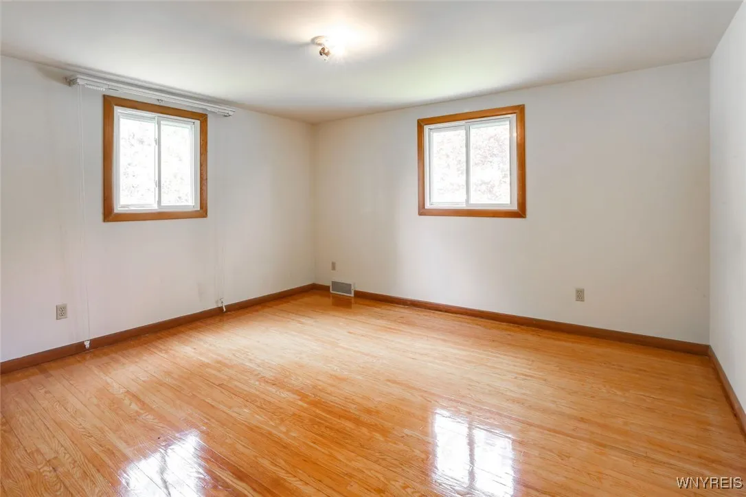 3631 Bonnie Lane, Hamburg, New York 14075, Hamburg, New York 14075, 3 Bedrooms Bedrooms, 10 Rooms Rooms,2 BathroomsBathrooms,Residential,Closed,3631 Bonnie Lane, Hamburg, New York 14075,0,B1606382