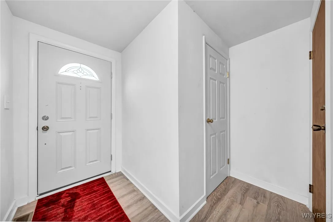 8 Robin Road, Amherst, New York 14228, Amherst, New York 14228, 3 Bedrooms Bedrooms, 8 Rooms Rooms,1 BathroomBathrooms,Residential,Closed,8 Robin Road, Amherst, New York 14228,0,B1593021