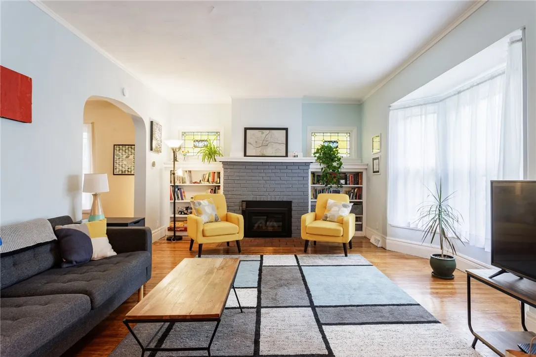 43 Woodland Park, Rochester, New York 14610, Rochester, New York 14610, 4 Bedrooms Bedrooms, 8 Rooms Rooms,1 BathroomBathrooms,Residential,Closed,43 Woodland Park, Rochester, New York 14610,0,R1609219