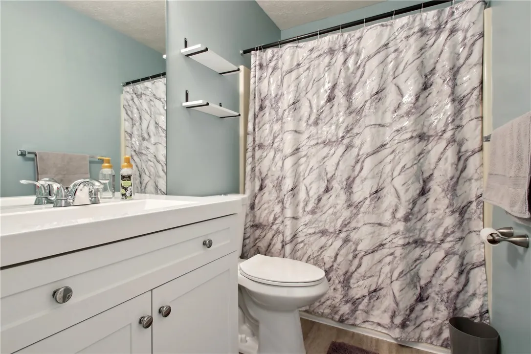 Primary Suite Bathroom