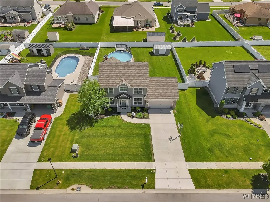 11 Garnet Drive, Cheektowaga, New York 14227, Cheektowaga, New York 14227, 3 Bedrooms Bedrooms, 7 Rooms Rooms,2 BathroomsBathrooms,Residential,Closed,11 Garnet Drive, Cheektowaga, New York 14227,0,B1609475