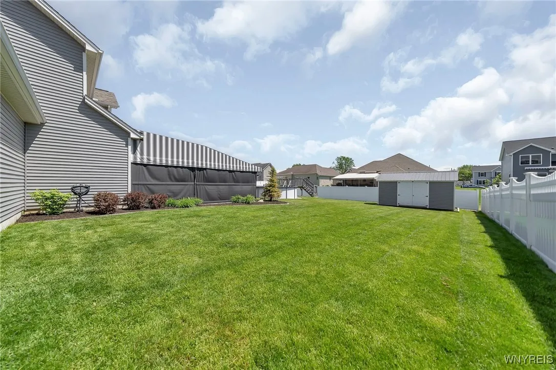 11 Garnet Drive, Cheektowaga, New York 14227, Cheektowaga, New York 14227, 3 Bedrooms Bedrooms, 7 Rooms Rooms,2 BathroomsBathrooms,Residential,Closed,11 Garnet Drive, Cheektowaga, New York 14227,0,B1609475