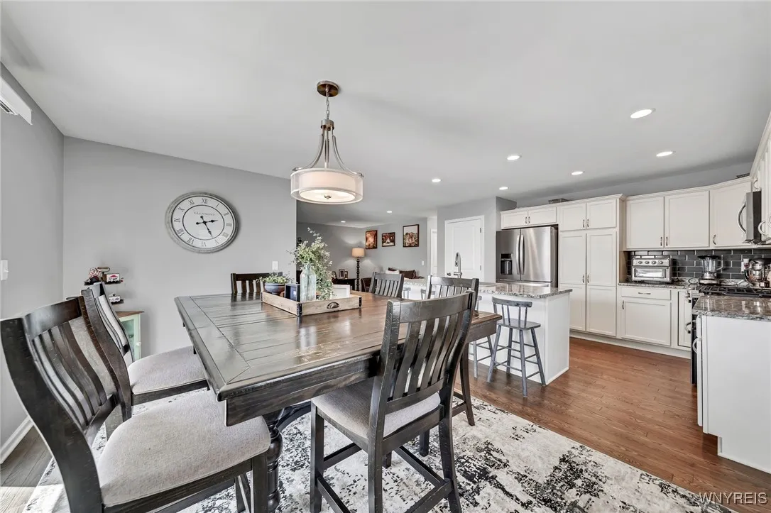 11 Garnet Drive, Cheektowaga, New York 14227, Cheektowaga, New York 14227, 3 Bedrooms Bedrooms, 7 Rooms Rooms,2 BathroomsBathrooms,Residential,Closed,11 Garnet Drive, Cheektowaga, New York 14227,0,B1609475