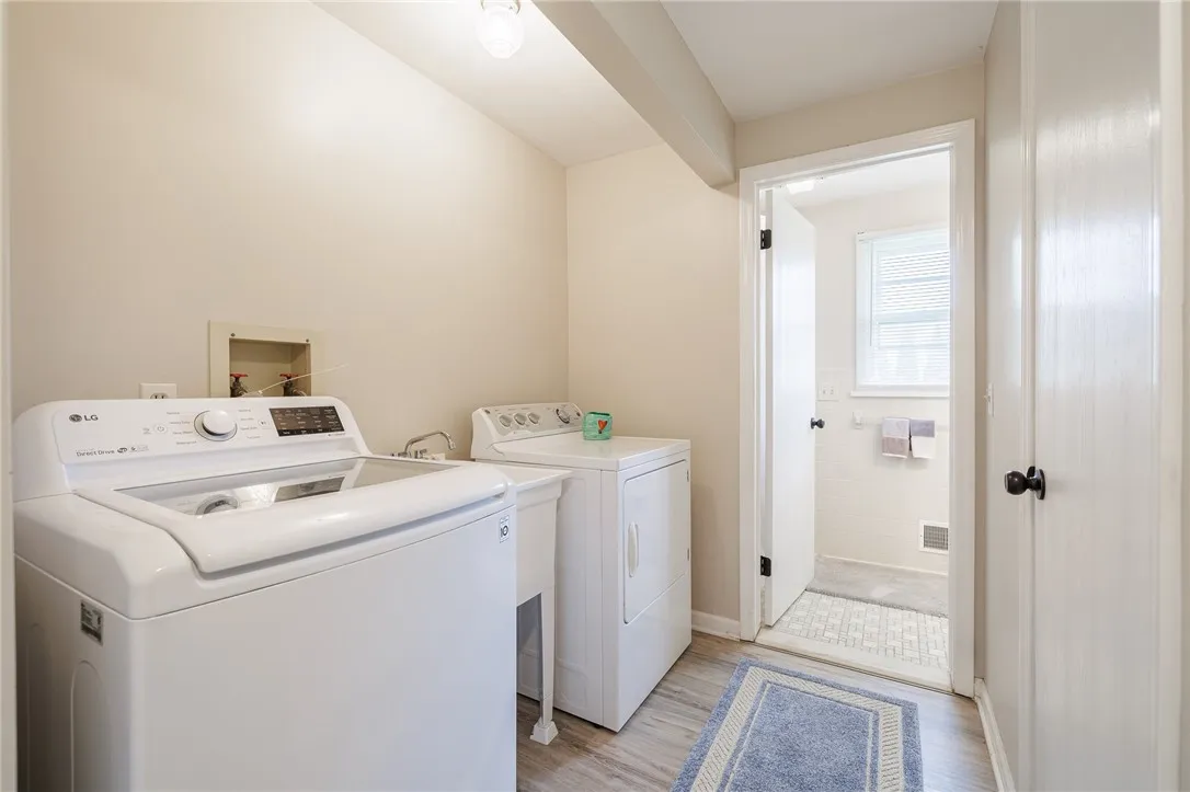 667 Willow Lane, Webster, New York 14580, Webster, New York 14580, 4 Bedrooms Bedrooms, 8 Rooms Rooms,3 BathroomsBathrooms,Residential,Closed,667 Willow Lane, Webster, New York 14580,R1606480