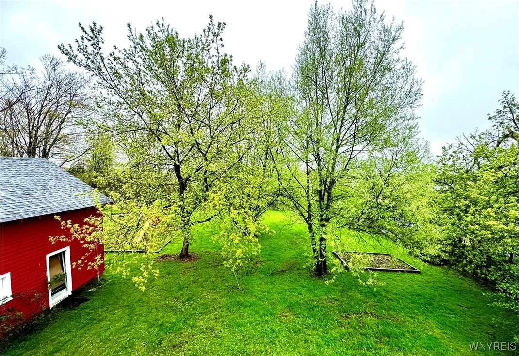 6723 Akron Road, Lockport-town, New York 14094, Lockport Town, New York 14094, 6 Bedrooms Bedrooms, 10 Rooms Rooms,1 BathroomBathrooms,Residential,Closed,6723 Akron Road, Lockport-town, New York 14094,0,B1604223