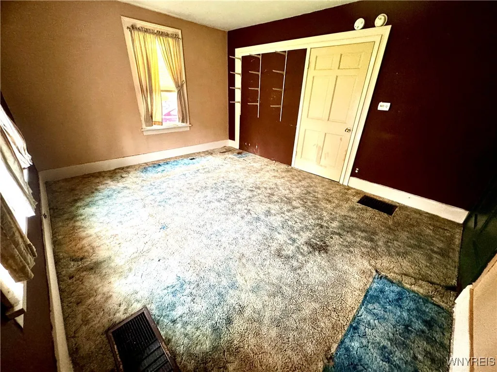 6723 Akron Road, Lockport-town, New York 14094, Lockport Town, New York 14094, 6 Bedrooms Bedrooms, 10 Rooms Rooms,1 BathroomBathrooms,Residential,Closed,6723 Akron Road, Lockport-town, New York 14094,0,B1604223