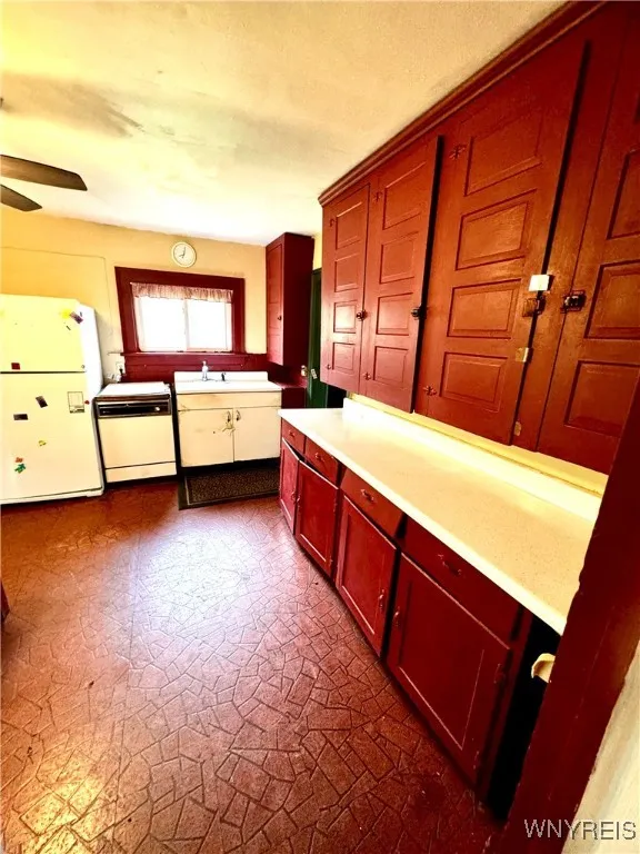 6723 Akron Road, Lockport-town, New York 14094, Lockport Town, New York 14094, 6 Bedrooms Bedrooms, 10 Rooms Rooms,1 BathroomBathrooms,Residential,Closed,6723 Akron Road, Lockport-town, New York 14094,0,B1604223