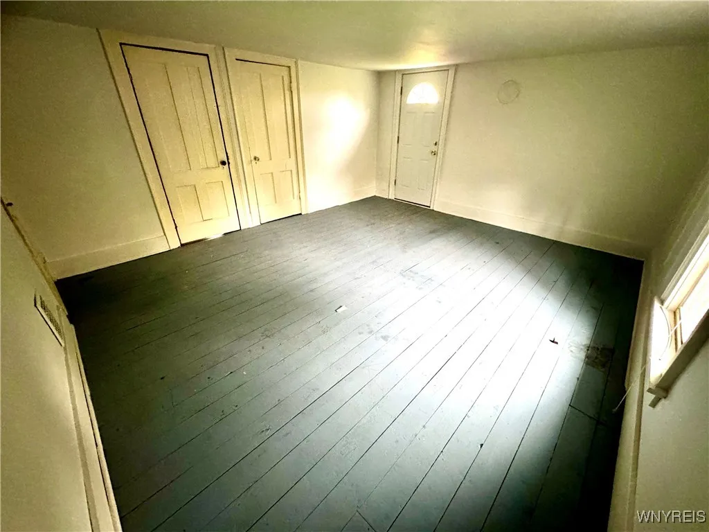 6723 Akron Road, Lockport-town, New York 14094, Lockport Town, New York 14094, 6 Bedrooms Bedrooms, 10 Rooms Rooms,1 BathroomBathrooms,Residential,Closed,6723 Akron Road, Lockport-town, New York 14094,0,B1604223