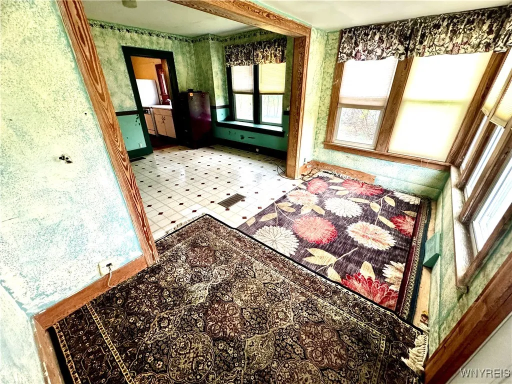 6723 Akron Road, Lockport-town, New York 14094, Lockport Town, New York 14094, 6 Bedrooms Bedrooms, 10 Rooms Rooms,1 BathroomBathrooms,Residential,Closed,6723 Akron Road, Lockport-town, New York 14094,0,B1604223