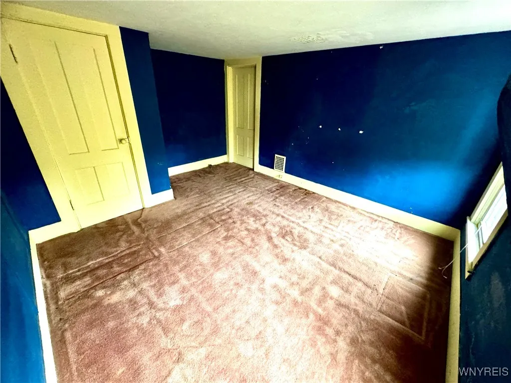 6723 Akron Road, Lockport-town, New York 14094, Lockport Town, New York 14094, 6 Bedrooms Bedrooms, 10 Rooms Rooms,1 BathroomBathrooms,Residential,Closed,6723 Akron Road, Lockport-town, New York 14094,0,B1604223
