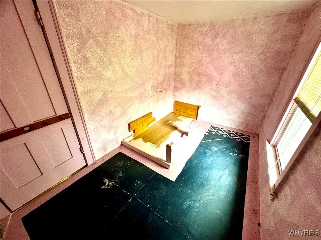 6723 Akron Road, Lockport-town, New York 14094, Lockport Town, New York 14094, 6 Bedrooms Bedrooms, 10 Rooms Rooms,1 BathroomBathrooms,Residential,Closed,6723 Akron Road, Lockport-town, New York 14094,0,B1604223