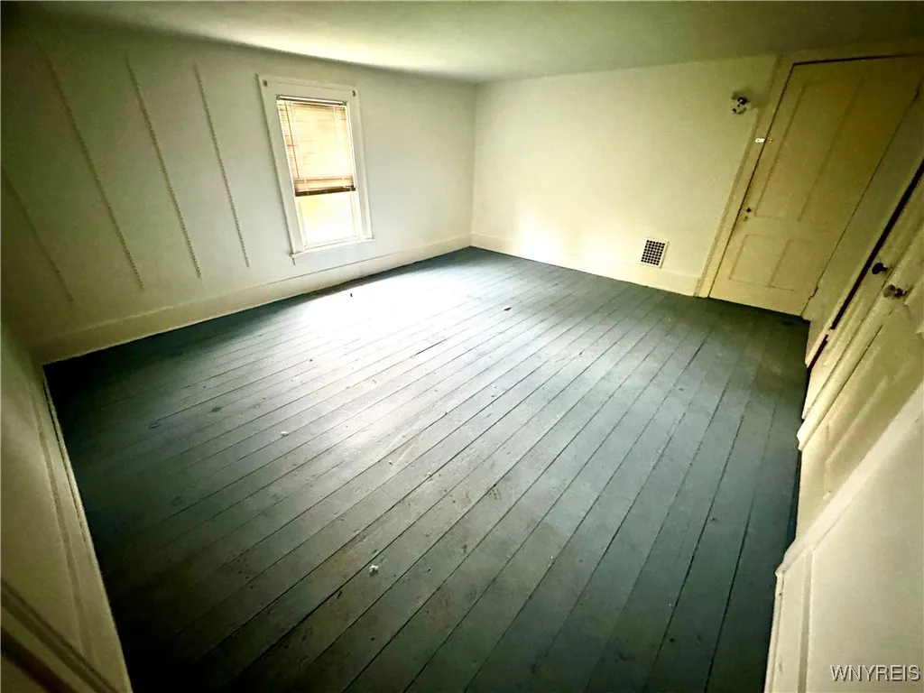 6723 Akron Road, Lockport-town, New York 14094, Lockport Town, New York 14094, 6 Bedrooms Bedrooms, 10 Rooms Rooms,1 BathroomBathrooms,Residential,Closed,6723 Akron Road, Lockport-town, New York 14094,0,B1604223