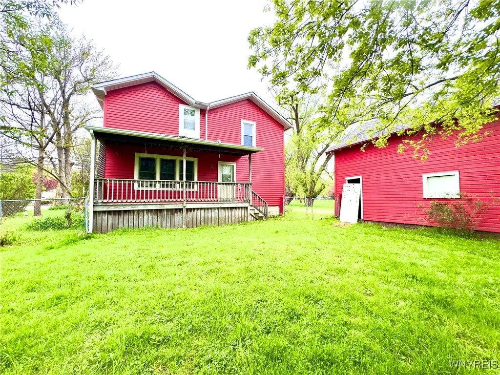 6723 Akron Road, Lockport-town, New York 14094, Lockport Town, New York 14094, 6 Bedrooms Bedrooms, 10 Rooms Rooms,1 BathroomBathrooms,Residential,Closed,6723 Akron Road, Lockport-town, New York 14094,0,B1604223