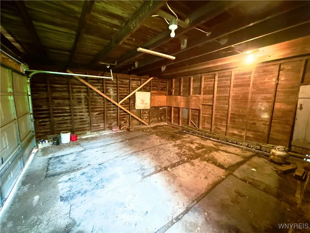 6723 Akron Road, Lockport-town, New York 14094, Lockport Town, New York 14094, 6 Bedrooms Bedrooms, 10 Rooms Rooms,1 BathroomBathrooms,Residential,Closed,6723 Akron Road, Lockport-town, New York 14094,0,B1604223