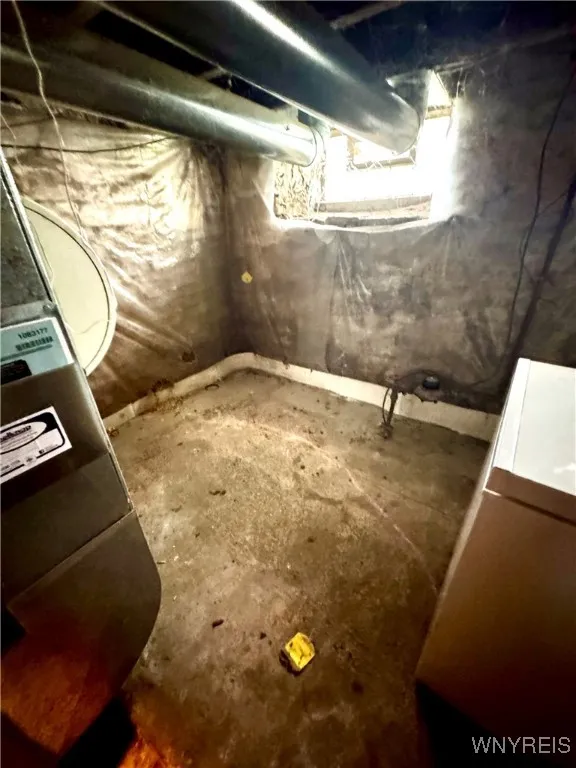 6723 Akron Road, Lockport-town, New York 14094, Lockport Town, New York 14094, 6 Bedrooms Bedrooms, 10 Rooms Rooms,1 BathroomBathrooms,Residential,Closed,6723 Akron Road, Lockport-town, New York 14094,0,B1604223