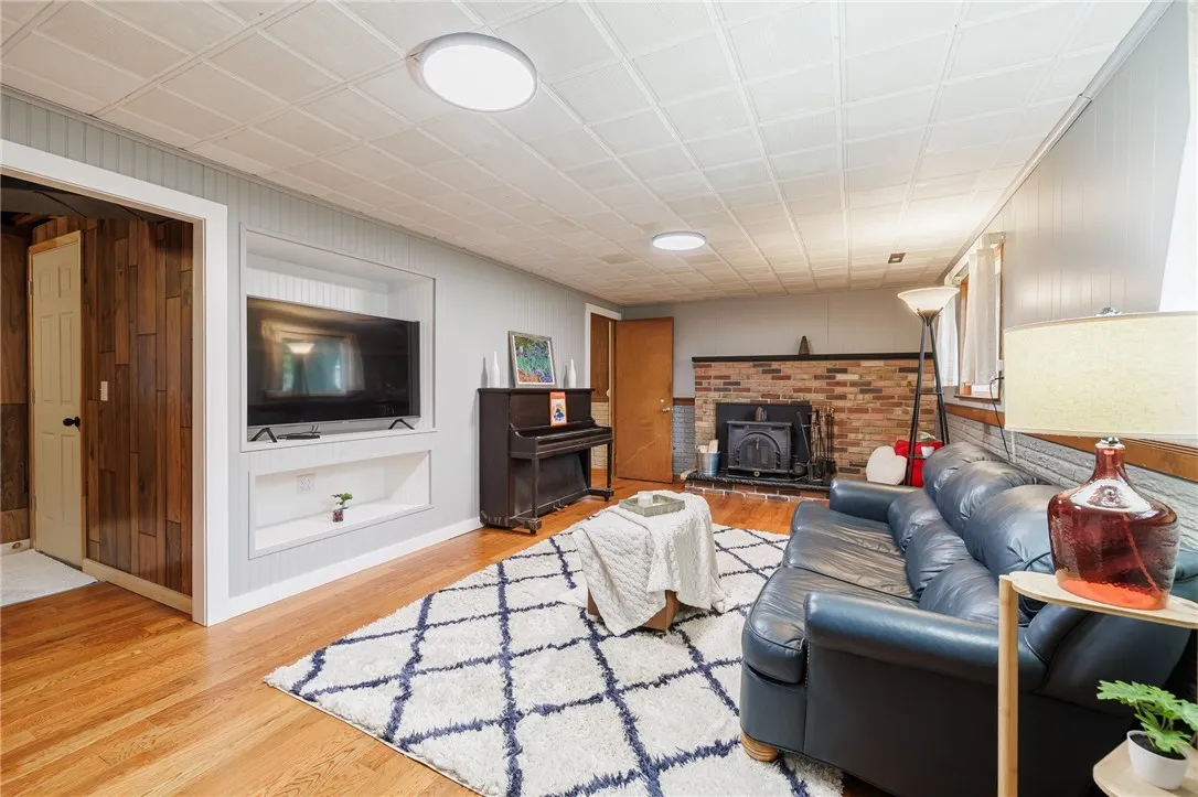 635 Blue Spruce Drive, Webster, New York 14580, Webster, New York 14580, 4 Bedrooms Bedrooms, 8 Rooms Rooms,2 BathroomsBathrooms,Residential,Closed,635 Blue Spruce Drive, Webster, New York 14580,R1606752