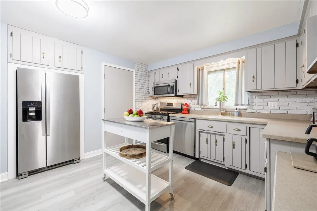 635 Blue Spruce Drive, Webster, New York 14580, Webster, New York 14580, 4 Bedrooms Bedrooms, 8 Rooms Rooms,2 BathroomsBathrooms,Residential,Closed,635 Blue Spruce Drive, Webster, New York 14580,R1606752
