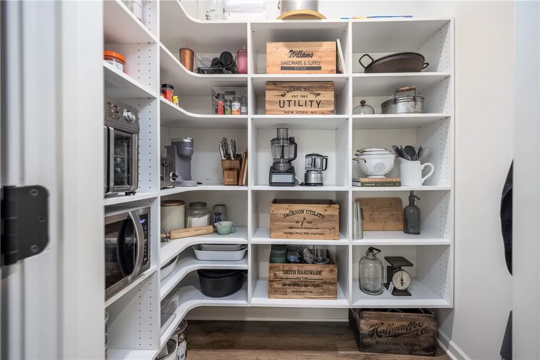 walk in kitchen pantry