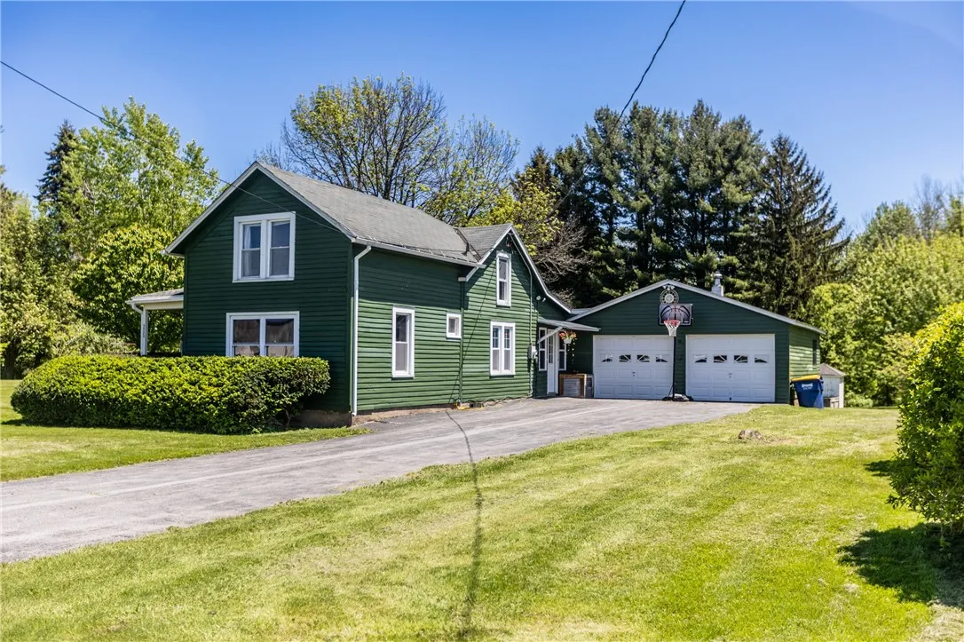 5522 State Route 14, Sodus, New York 14551, Sodus, New York 14551, 4 Bedrooms Bedrooms, 7 Rooms Rooms,2 BathroomsBathrooms,Residential,Closed,5522 State Route 14, Sodus, New York 14551,R1609729