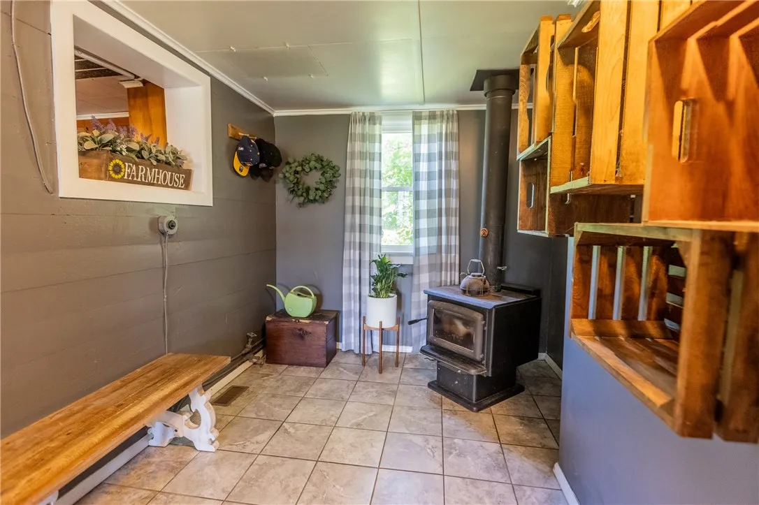 5522 State Route 14, Sodus, New York 14551, Sodus, New York 14551, 4 Bedrooms Bedrooms, 7 Rooms Rooms,2 BathroomsBathrooms,Residential,Closed,5522 State Route 14, Sodus, New York 14551,R1609729