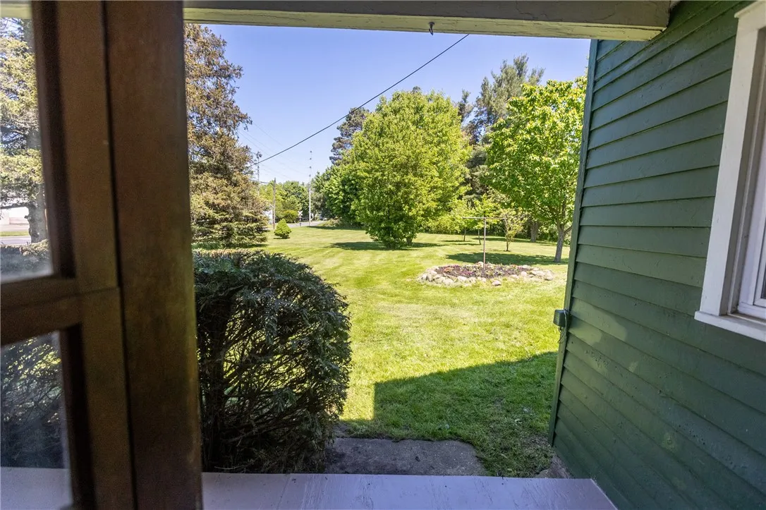 5522 State Route 14, Sodus, New York 14551, Sodus, New York 14551, 4 Bedrooms Bedrooms, 7 Rooms Rooms,2 BathroomsBathrooms,Residential,Closed,5522 State Route 14, Sodus, New York 14551,R1609729