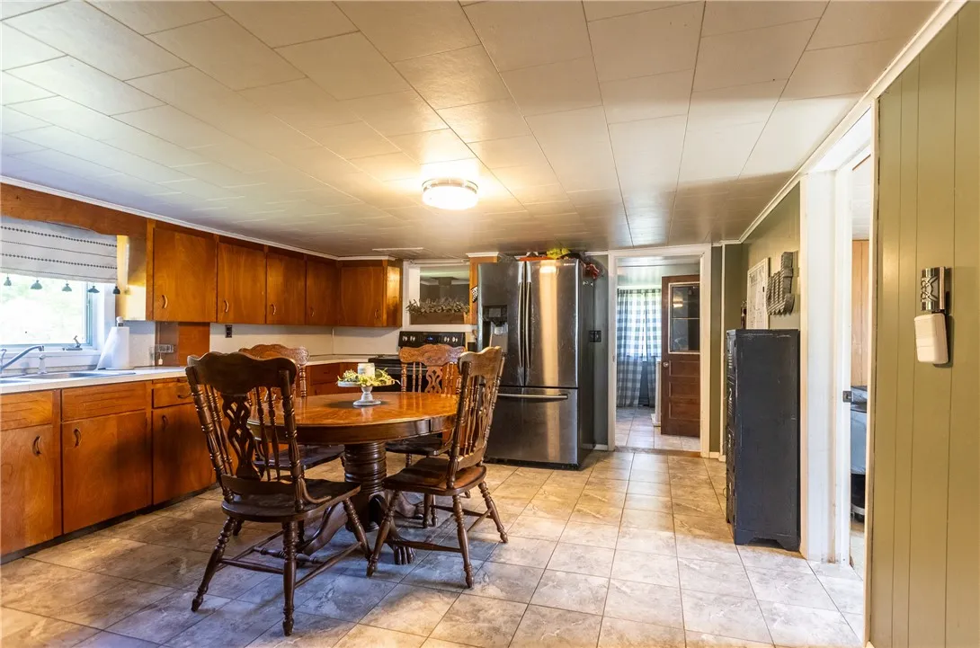 5522 State Route 14, Sodus, New York 14551, Sodus, New York 14551, 4 Bedrooms Bedrooms, 7 Rooms Rooms,2 BathroomsBathrooms,Residential,Closed,5522 State Route 14, Sodus, New York 14551,R1609729