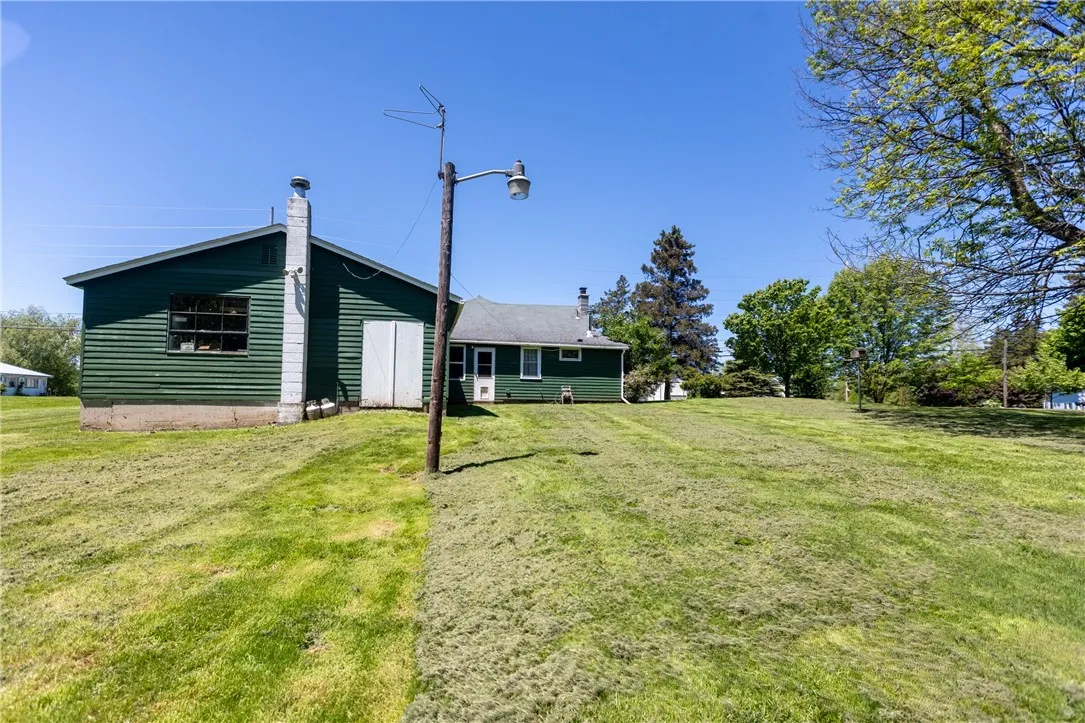5522 State Route 14, Sodus, New York 14551, Sodus, New York 14551, 4 Bedrooms Bedrooms, 7 Rooms Rooms,2 BathroomsBathrooms,Residential,Closed,5522 State Route 14, Sodus, New York 14551,R1609729