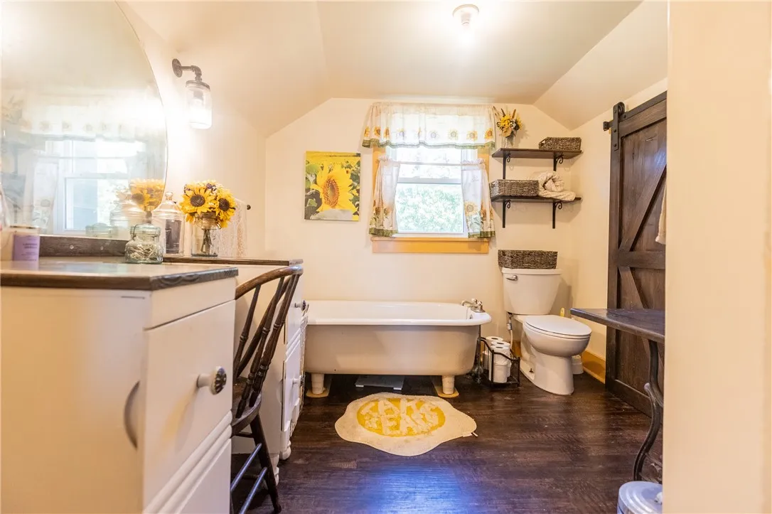 5522 State Route 14, Sodus, New York 14551, Sodus, New York 14551, 4 Bedrooms Bedrooms, 7 Rooms Rooms,2 BathroomsBathrooms,Residential,Closed,5522 State Route 14, Sodus, New York 14551,R1609729