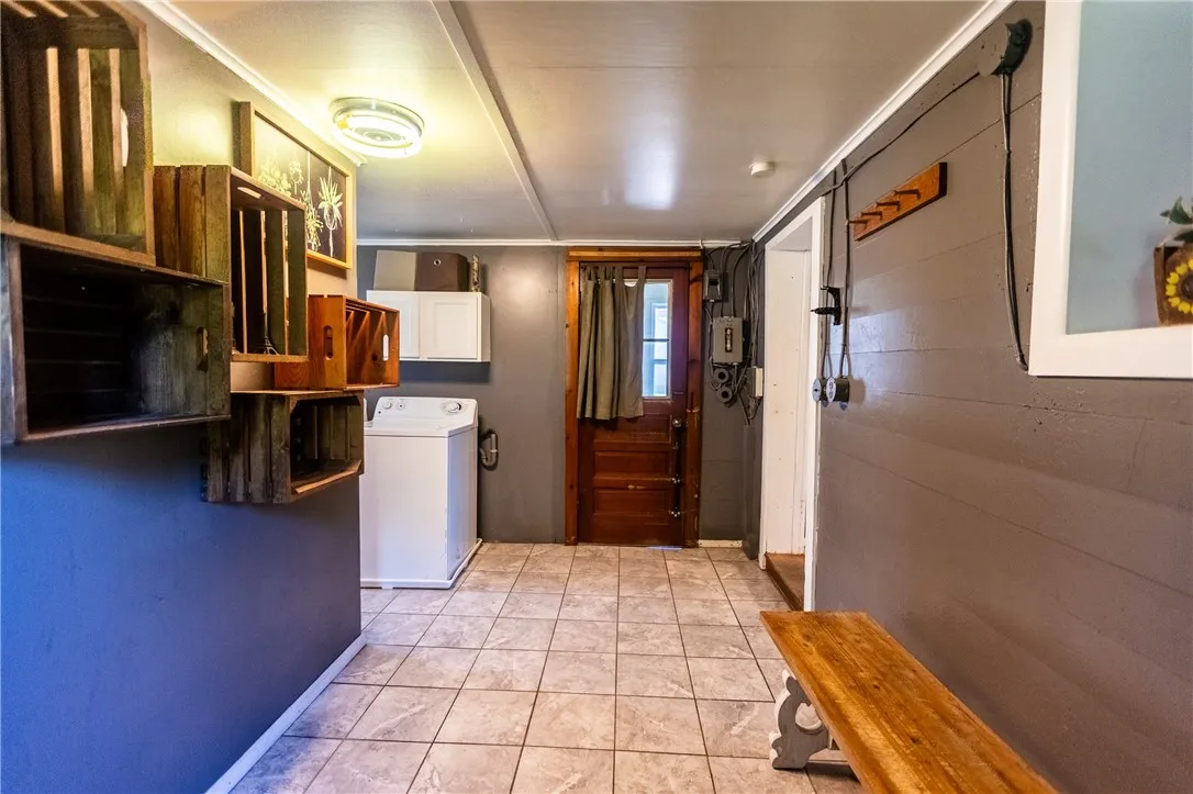 5522 State Route 14, Sodus, New York 14551, Sodus, New York 14551, 4 Bedrooms Bedrooms, 7 Rooms Rooms,2 BathroomsBathrooms,Residential,Closed,5522 State Route 14, Sodus, New York 14551,R1609729
