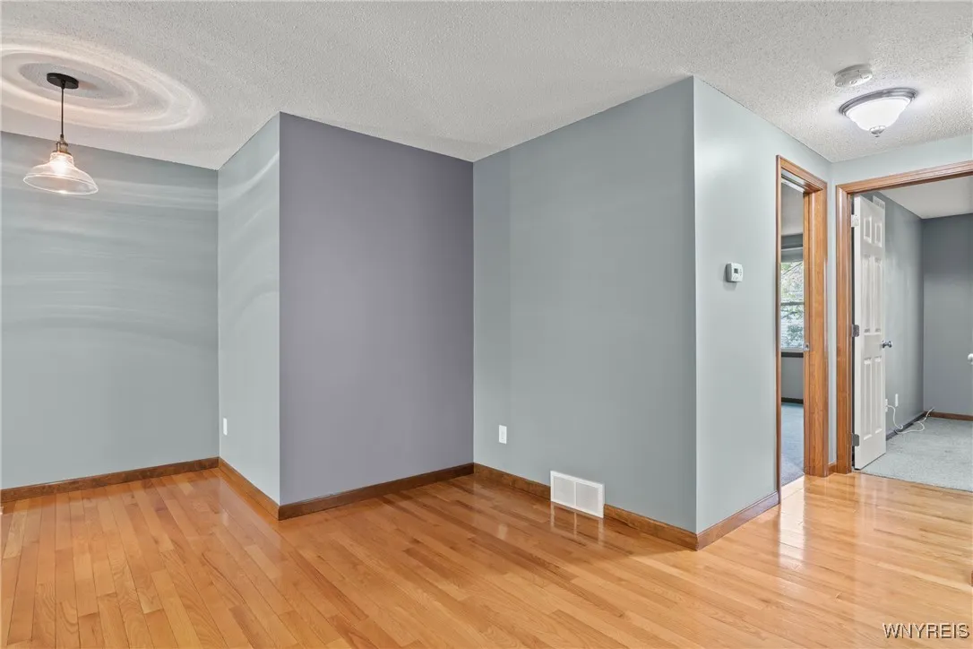 4613 Chestnut Ridge Road J, Amherst, New York 1422, Amherst, New York 14228, 2 Bedrooms Bedrooms, 5 Rooms Rooms,1 BathroomBathrooms,Residential,Closed,4613 Chestnut Ridge Road J, Amherst, New York 1422,B1608516