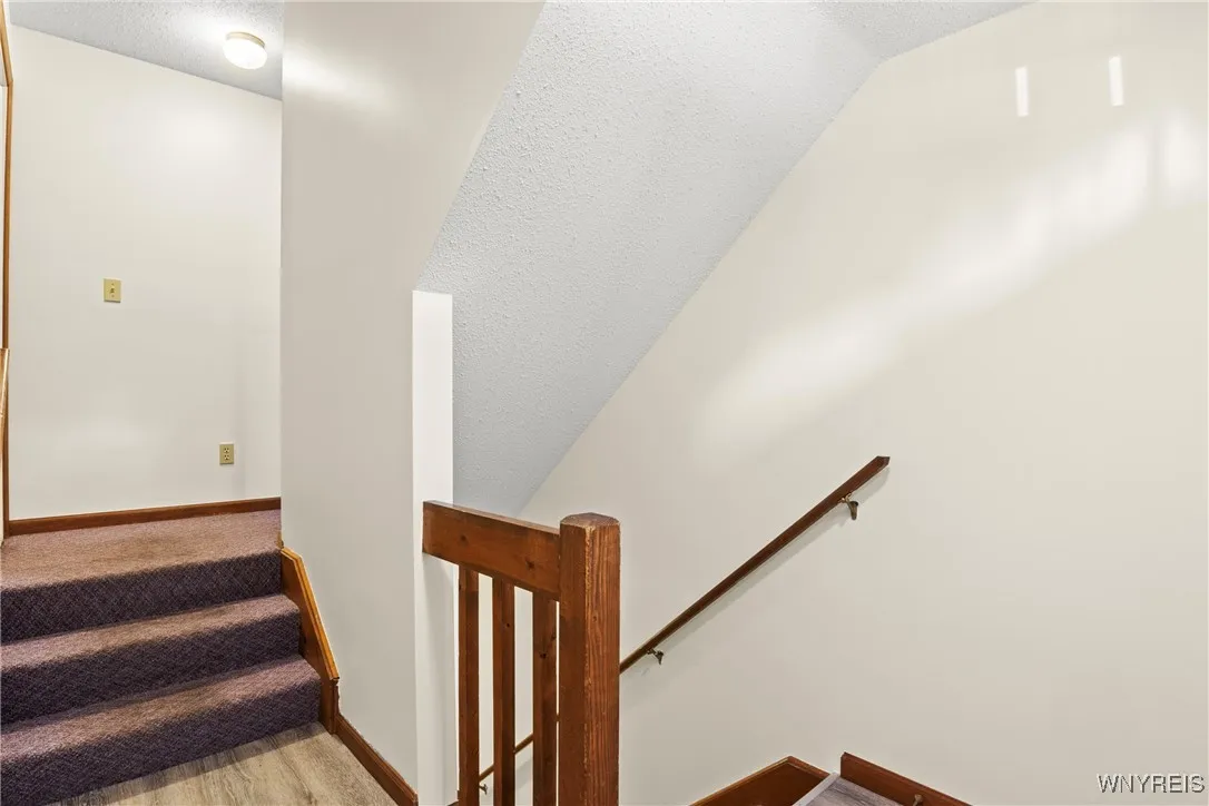 4613 Chestnut Ridge Road J, Amherst, New York 1422, Amherst, New York 14228, 2 Bedrooms Bedrooms, 5 Rooms Rooms,1 BathroomBathrooms,Residential,Closed,4613 Chestnut Ridge Road J, Amherst, New York 1422,B1608516