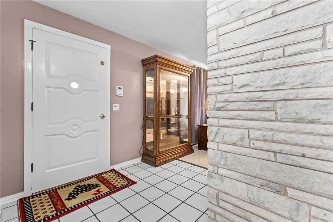 112 Lafayette Road, Irondequoit, New York 14609, Irondequoit, New York 14609, 3 Bedrooms Bedrooms, 5 Rooms Rooms,2 BathroomsBathrooms,Residential,Closed,112 Lafayette Road, Irondequoit, New York 14609,R1608715