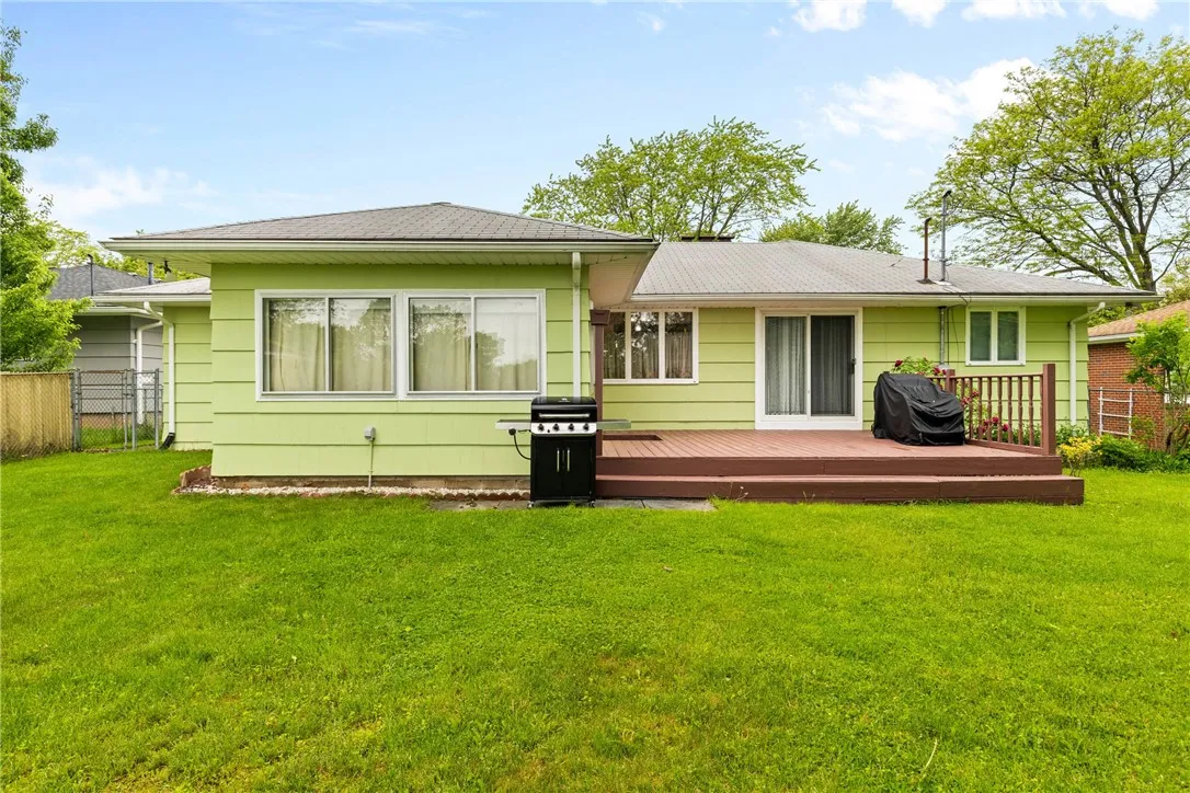 112 Lafayette Road, Irondequoit, New York 14609, Irondequoit, New York 14609, 3 Bedrooms Bedrooms, 5 Rooms Rooms,2 BathroomsBathrooms,Residential,Closed,112 Lafayette Road, Irondequoit, New York 14609,R1608715