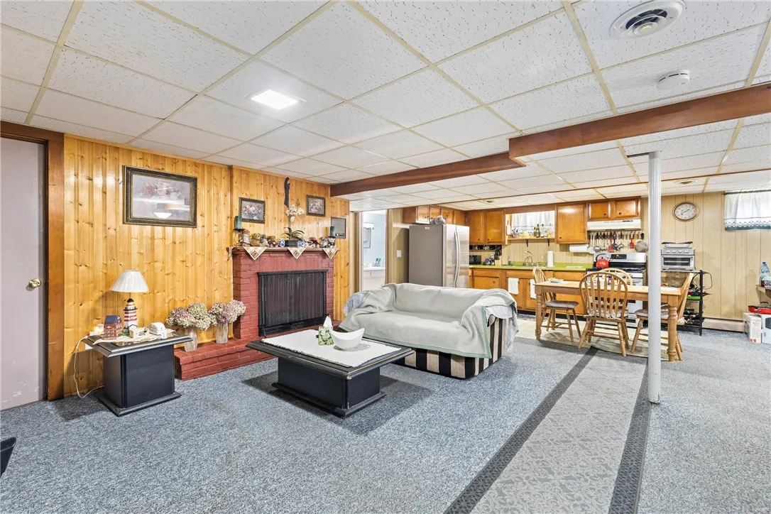 112 Lafayette Road, Irondequoit, New York 14609, Irondequoit, New York 14609, 3 Bedrooms Bedrooms, 5 Rooms Rooms,2 BathroomsBathrooms,Residential,Closed,112 Lafayette Road, Irondequoit, New York 14609,R1608715