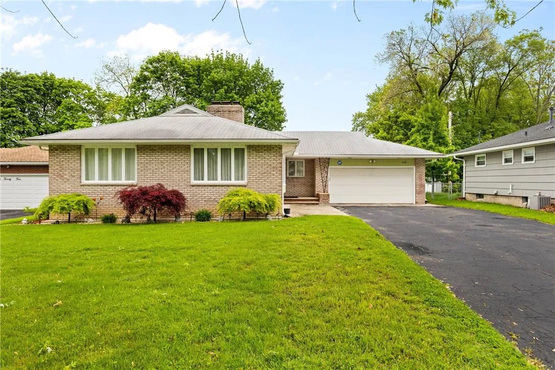 112 Lafayette Road, Irondequoit, New York 14609, Irondequoit, New York 14609, 3 Bedrooms Bedrooms, 5 Rooms Rooms,2 BathroomsBathrooms,Residential,Closed,112 Lafayette Road, Irondequoit, New York 14609,R1608715