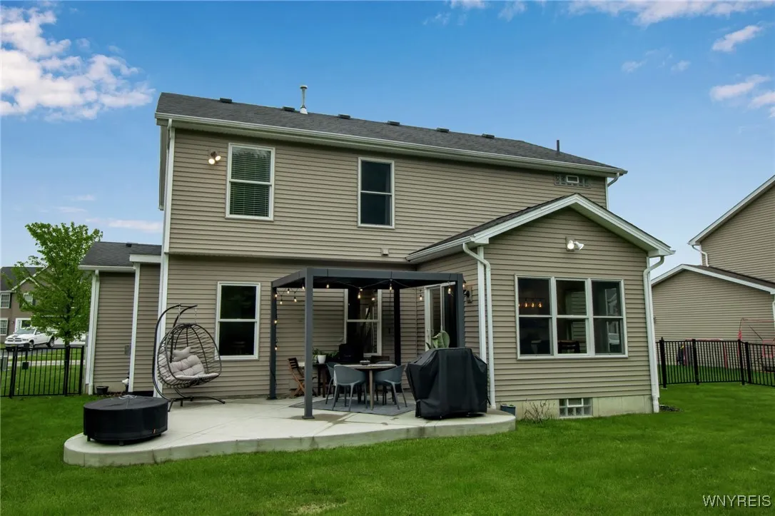 4775 Mosey Lane, Hamburg, New York 14219, Hamburg, New York 14219, 4 Bedrooms Bedrooms, 9 Rooms Rooms,3 BathroomsBathrooms,Residential,Closed,4775 Mosey Lane, Hamburg, New York 14219,B1609171