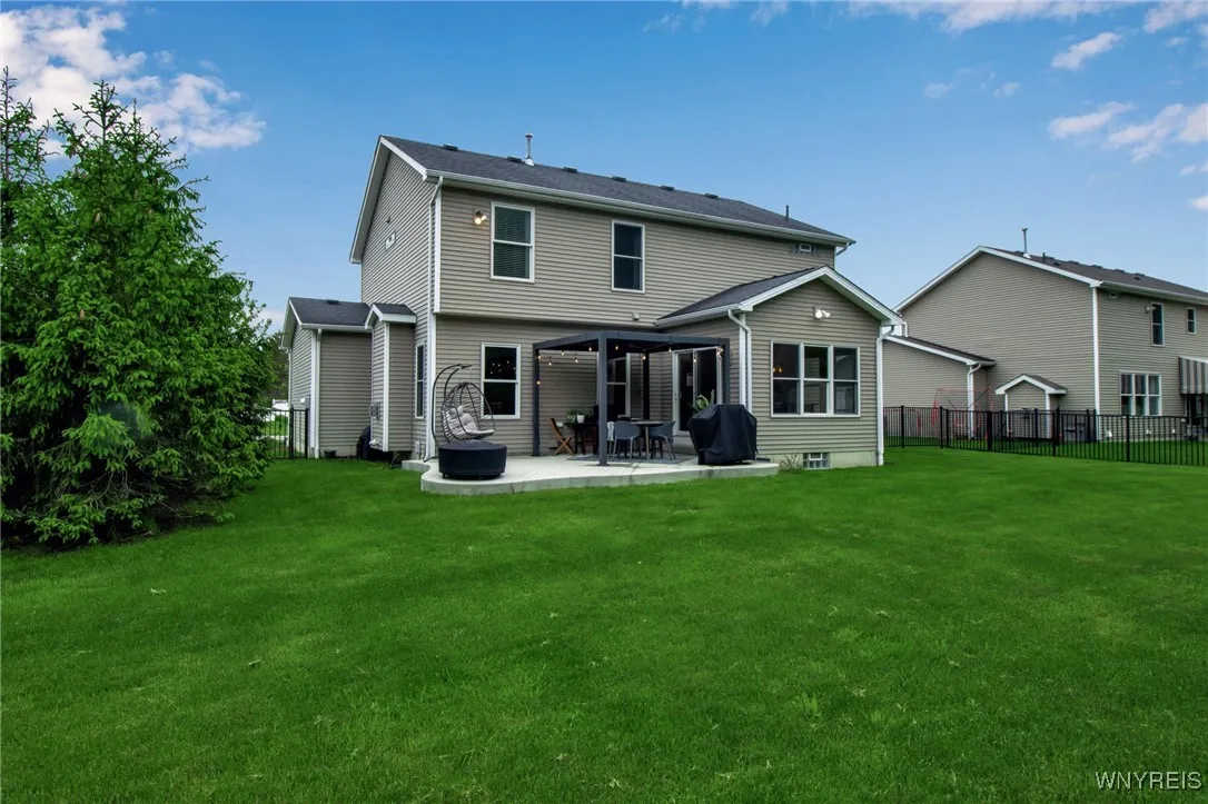 4775 Mosey Lane, Hamburg, New York 14219, Hamburg, New York 14219, 4 Bedrooms Bedrooms, 9 Rooms Rooms,3 BathroomsBathrooms,Residential,Closed,4775 Mosey Lane, Hamburg, New York 14219,B1609171