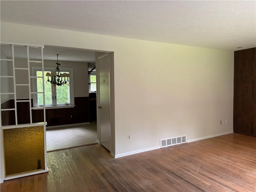3324 Monroe Wayne County Line Road, Walworth, New, Walworth, New York 14502, 3 Bedrooms Bedrooms, 6 Rooms Rooms,1 BathroomBathrooms,Residential,Closed,3324 Monroe Wayne County Line Road, Walworth, New ,R1597028