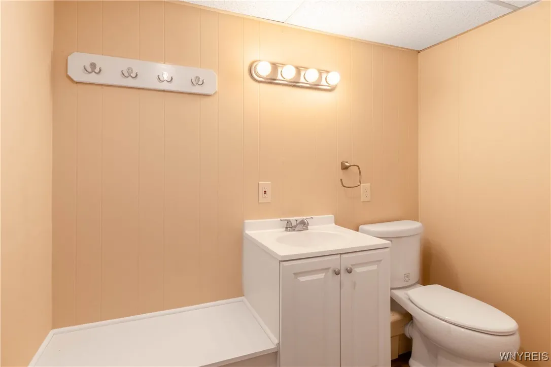 21 Francine Lane, Cheektowaga, New York 14227, Cheektowaga, New York 14227, 3 Bedrooms Bedrooms, 6 Rooms Rooms,1 BathroomBathrooms,Residential,Closed,21 Francine Lane, Cheektowaga, New York 14227,B1604878