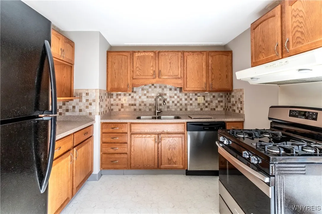 21 Francine Lane, Cheektowaga, New York 14227, Cheektowaga, New York 14227, 3 Bedrooms Bedrooms, 6 Rooms Rooms,1 BathroomBathrooms,Residential,Closed,21 Francine Lane, Cheektowaga, New York 14227,B1604878