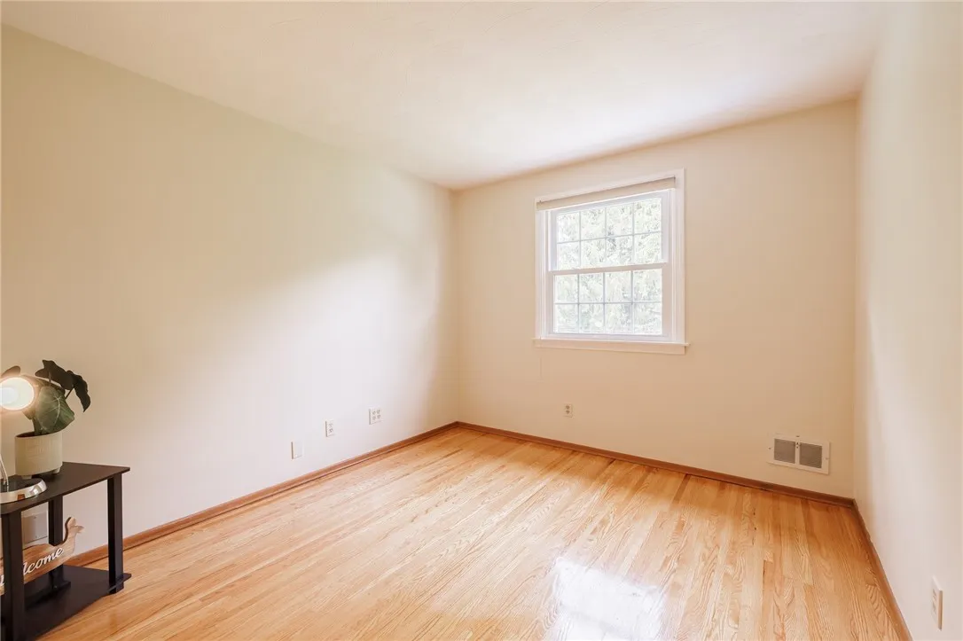 4th bedroom