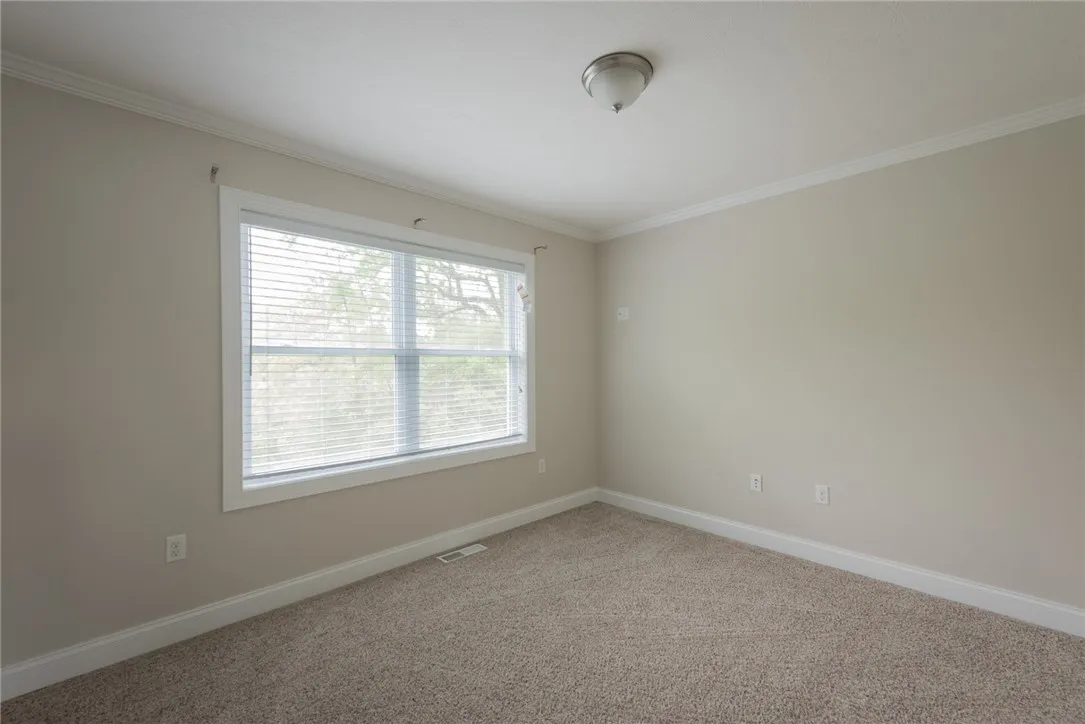 8 Kings Way, Chili, New York 14624, Chili, New York 14624, 4 Bedrooms Bedrooms, 11 Rooms Rooms,2 BathroomsBathrooms,Residential,Closed,8 Kings Way, Chili, New York 14624,R1610194