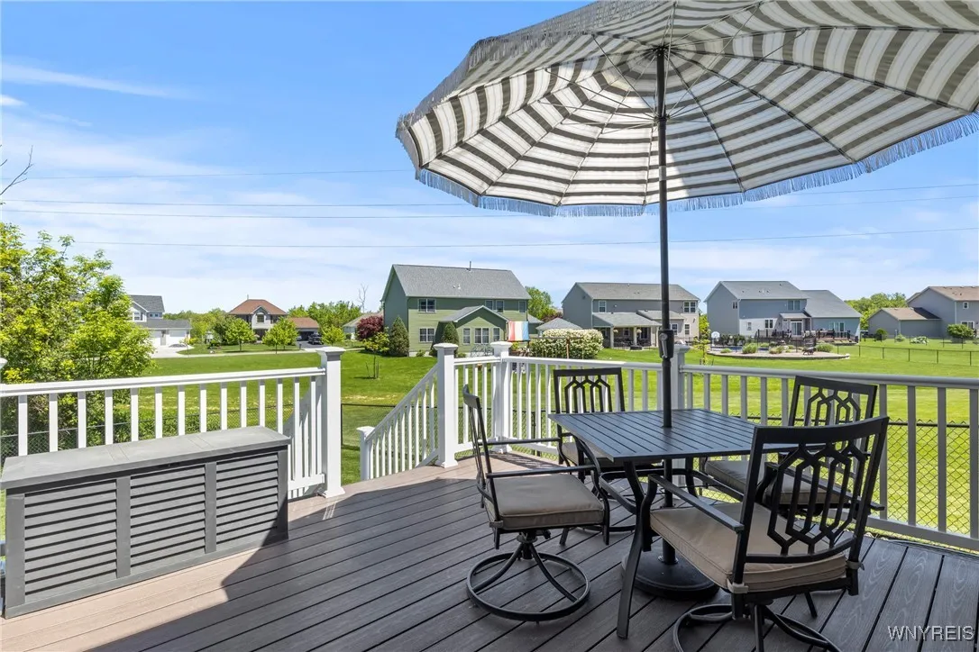 52 Apple Blossom Boulevard, Lancaster, New York 14, Lancaster, New York 14086, 5 Bedrooms Bedrooms, 10 Rooms Rooms,3 BathroomsBathrooms,Residential,Closed,52 Apple Blossom Boulevard, Lancaster, New York 14,0,B1610224