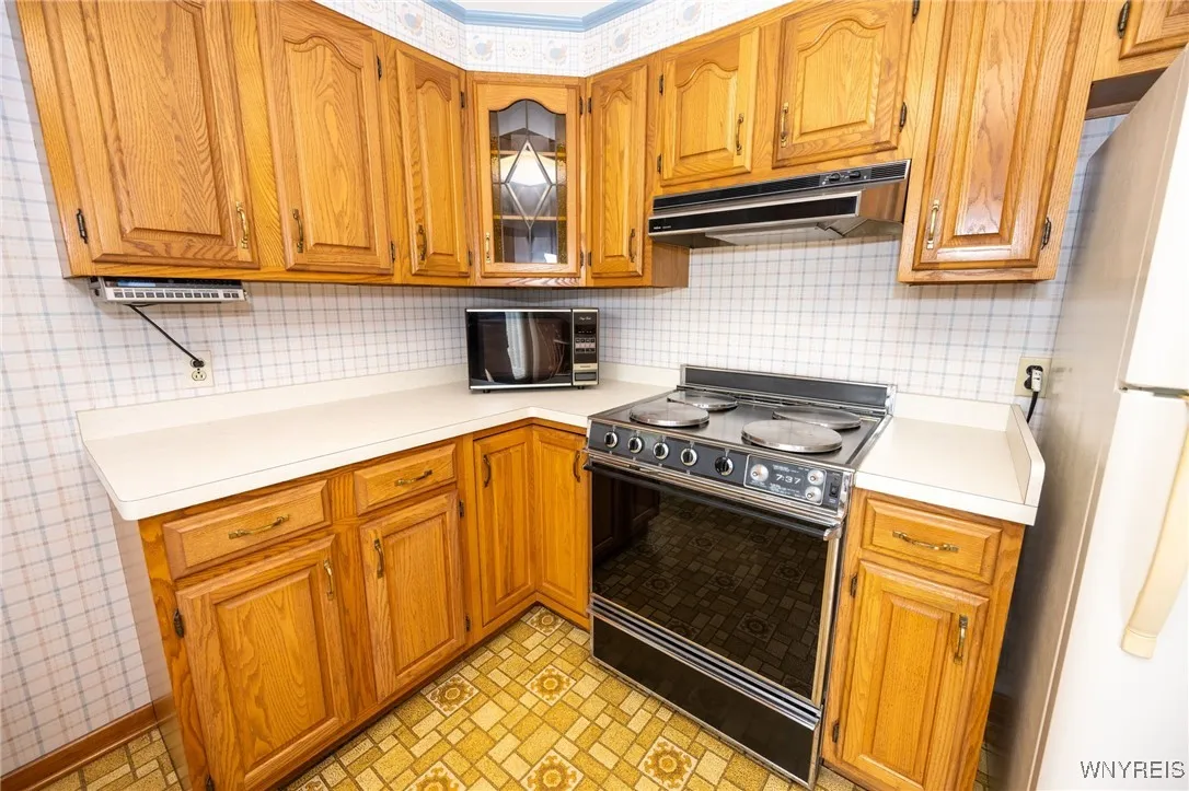 4314 Elmwood Avenue, Hamburg, New York 14219, Hamburg, New York 14219, 3 Bedrooms Bedrooms, 6 Rooms Rooms,1 BathroomBathrooms,Residential,Closed,4314 Elmwood Avenue, Hamburg, New York 14219,B1610085