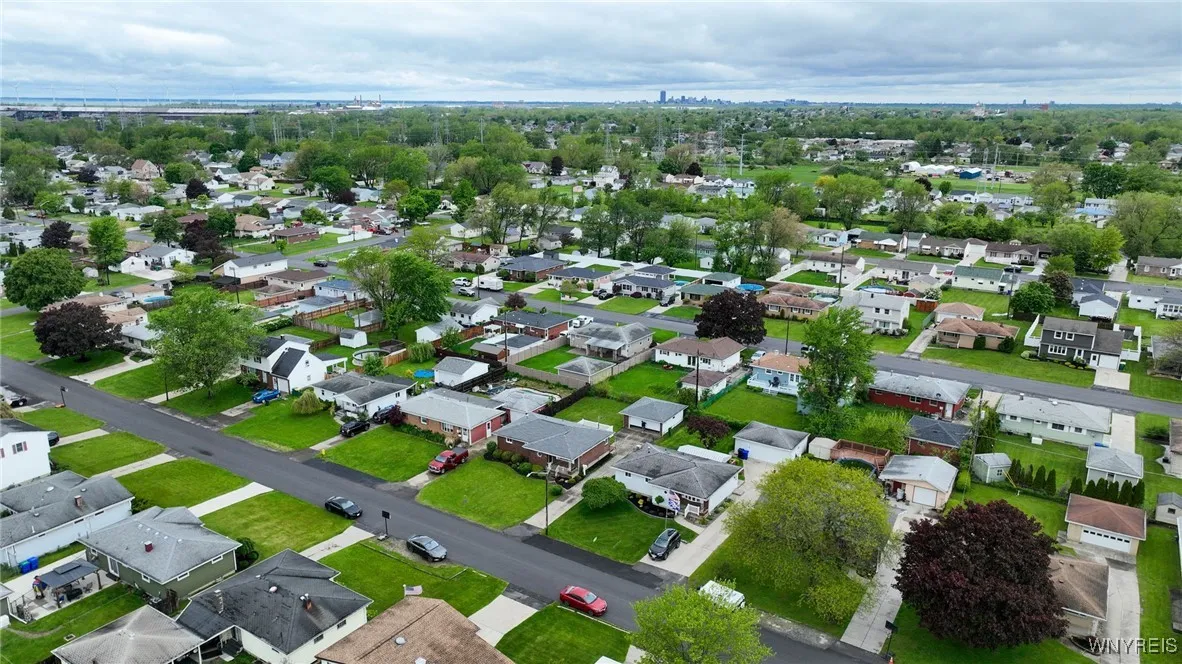 4314 Elmwood Avenue, Hamburg, New York 14219, Hamburg, New York 14219, 3 Bedrooms Bedrooms, 6 Rooms Rooms,1 BathroomBathrooms,Residential,Closed,4314 Elmwood Avenue, Hamburg, New York 14219,B1610085