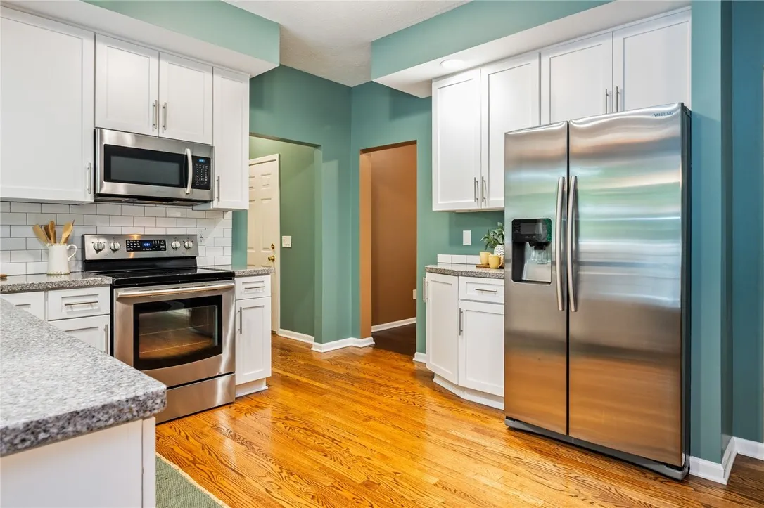 169 Watson Road, Penfield, New York 14450, Penfield, New York 14450, 4 Bedrooms Bedrooms, 8 Rooms Rooms,3 BathroomsBathrooms,Residential,Closed,169 Watson Road, Penfield, New York 14450,R1609816