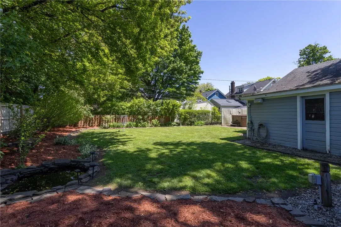 1039 Winona Boulevard, Irondequoit, New York 14617, Irondequoit, New York 14617, 5 Bedrooms Bedrooms, 9 Rooms Rooms,3 BathroomsBathrooms,Residential,Closed,1039 Winona Boulevard, Irondequoit, New York 14617,R1608773