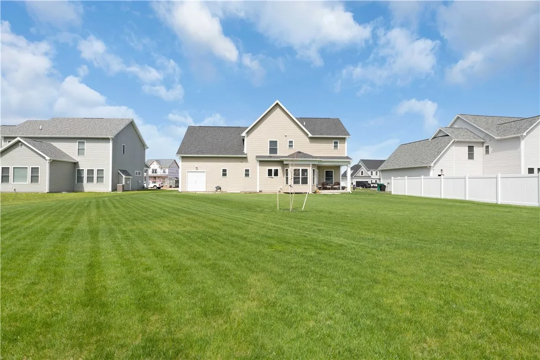8 Giovanni Lane, Parma, New York 14468, Parma, New York 14468, 4 Bedrooms Bedrooms, 6 Rooms Rooms,2 BathroomsBathrooms,Residential,Closed,8 Giovanni Lane, Parma, New York 14468,0,R1609011