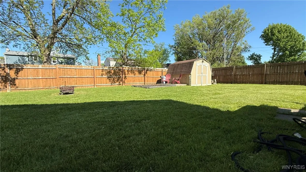 1031 Baseline Road, Grand Island, New York 14072, Grand Island, New York 14072, 3 Bedrooms Bedrooms, 10 Rooms Rooms,1 BathroomBathrooms,Residential,Closed,1031 Baseline Road, Grand Island, New York 14072,B1609132